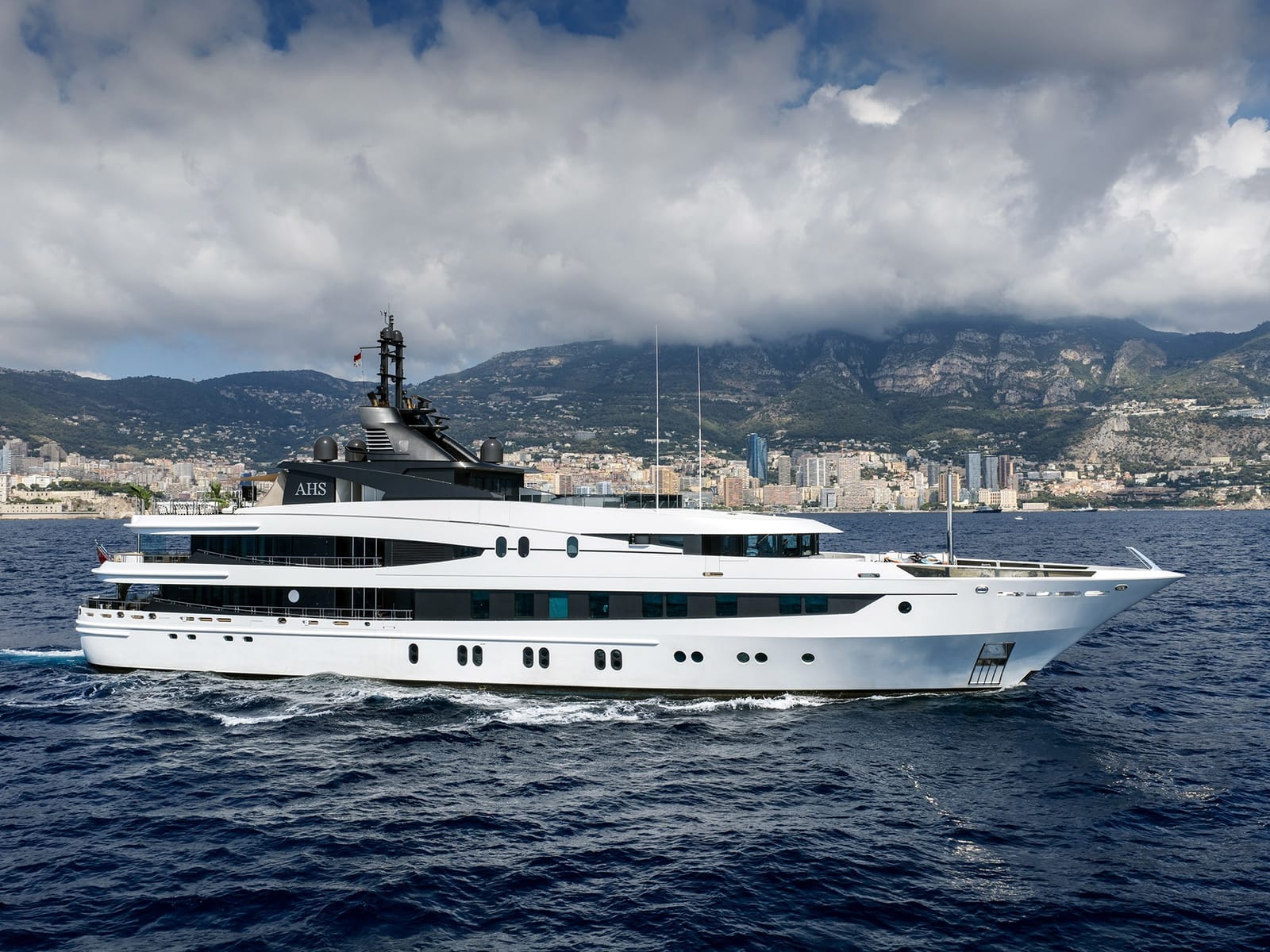 AHS, 66m Oceanco, exterior