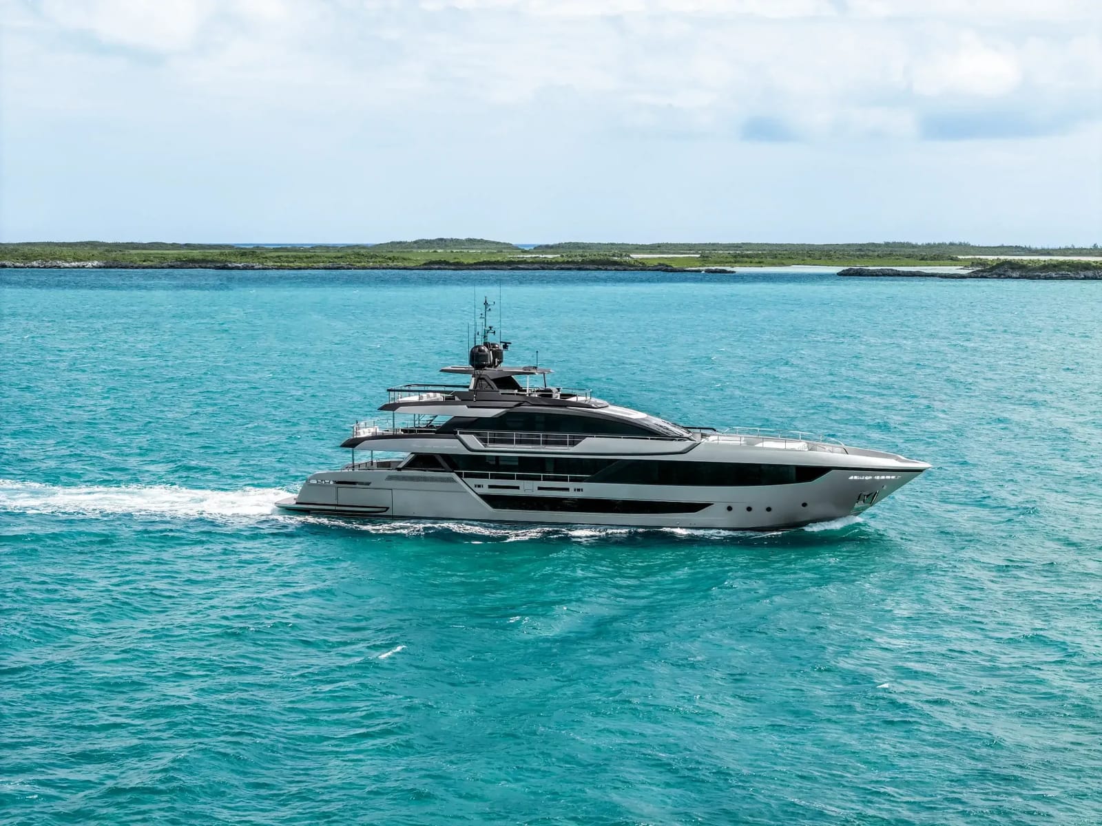 RIVA BELLISSIMA, 40m Riva 130 Bellissima, exterior